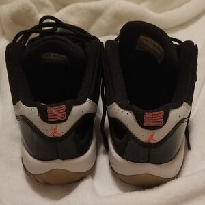 Jordan 11 Low Infrared Size 6Y (Kids)